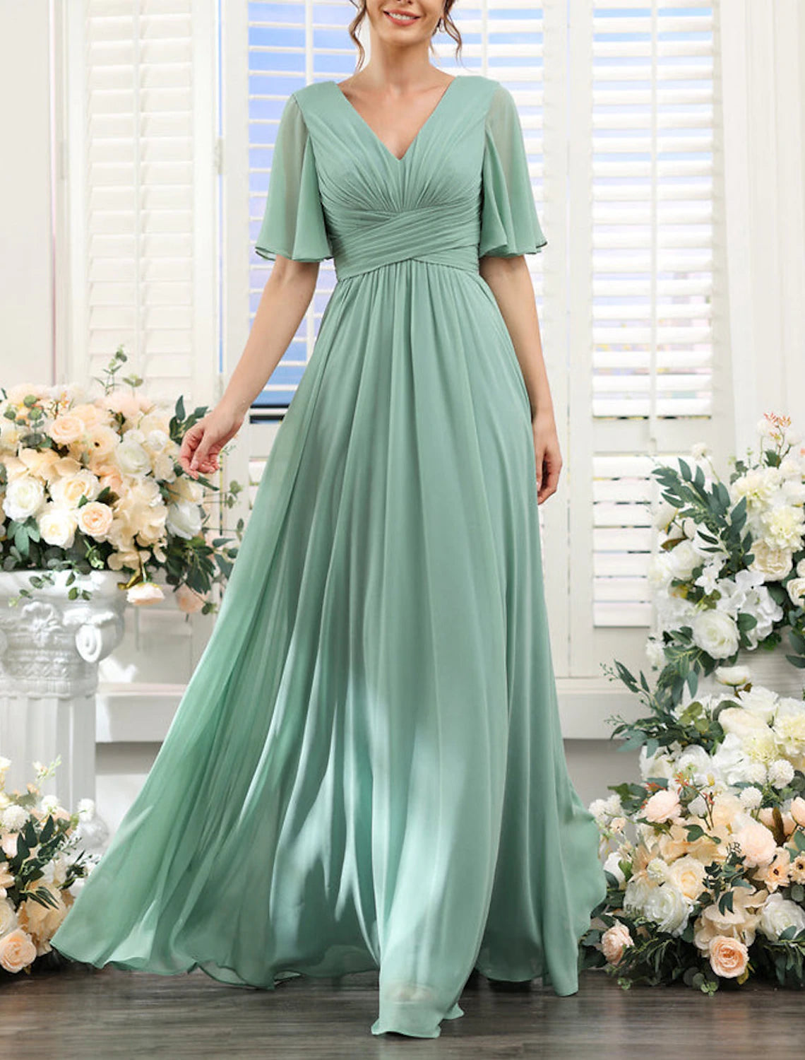 Abito da damigella d'onore a trapezio, scollo a V, manica corta, elegante, lunghezza pavimento, in chiffon con spacco frontale / arricciatura